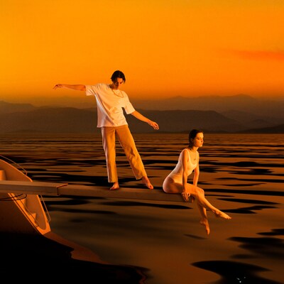 THE PIROUETTES: EQUILIBRE